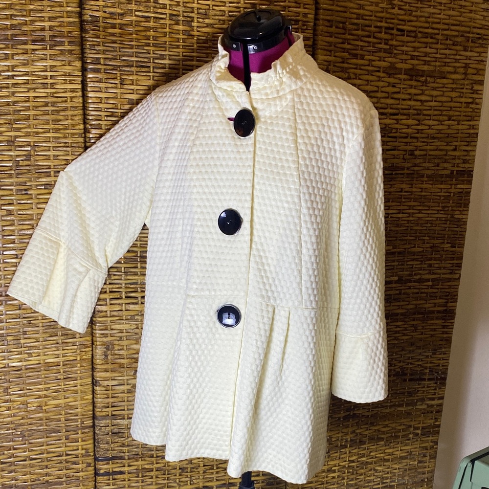 EUC Ali miles ivory big black buttons, mandarin collar 3/4  sleeves 0x